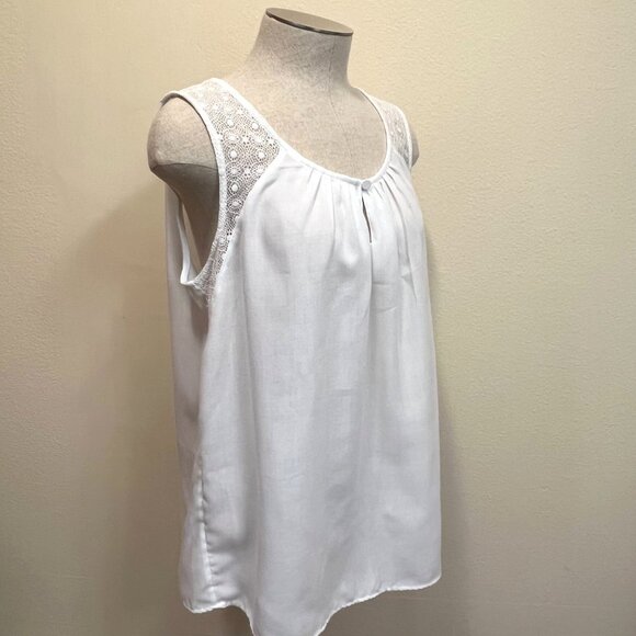 GAP White Crochet Sleeveless Keyhole Tunic Tank Top Size Large - Picture 3 of 9